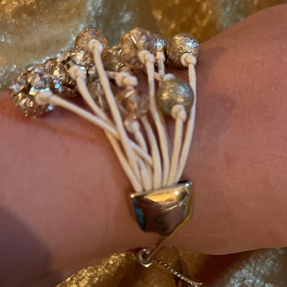 10 strand beaded bracelet. Gold hardware - Picture 4 of 6